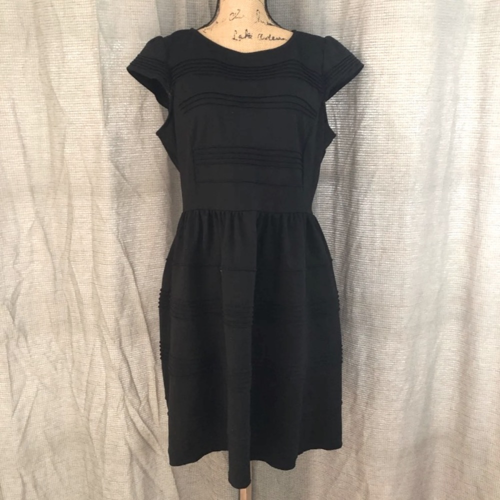 ELLE black dress size 16